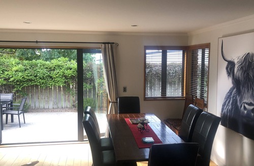 Wanaka House | Enviable downtown Wanaka location. Room for up to 9 guests