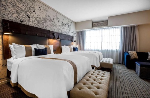 Everett Hotel | enVision Hotel Boston-Everett