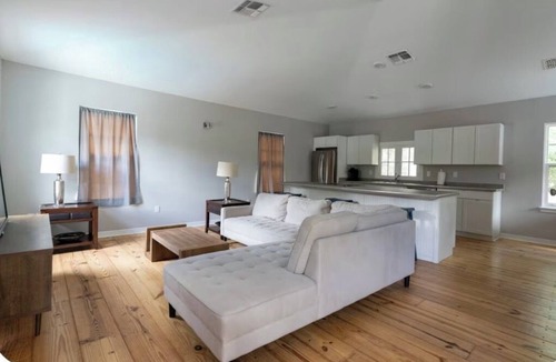 Lake Eola Heights Cottage | Eola’s Zen