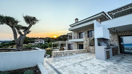 Aristotelis Villa | Eosea Selene