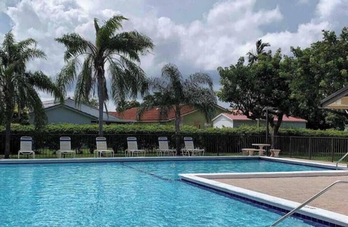 Sunset House | EPIC Escape/Pool Access Near Malls Airport Hospita