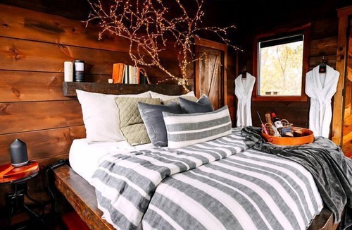 Ringgold Cabin | Epic Lookout Tree House Tower Overlooking the Breathtaking North Georgia Appalachian Mountains, Ringgold