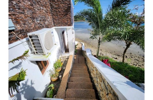 Puerto Galera House | Epic Oceanfront Vista Puerto Galera Beach Villa
