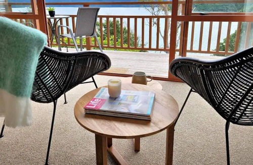 Whatamango Bay Cottage | Epic view Whatamango Bay waterfront cottage