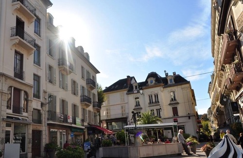 Aix-les-Bains City Center Apartment | Epicurieux 2 Comfort Apartment