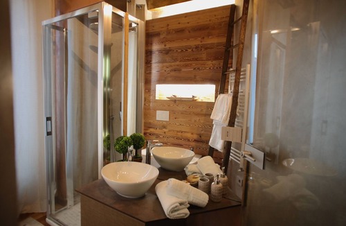 Somma Lombardo Bed & Breakfast | Epicurus guest house: Zeus