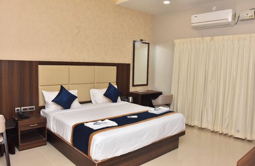 Rameshwaram Hotel | EPR Residency