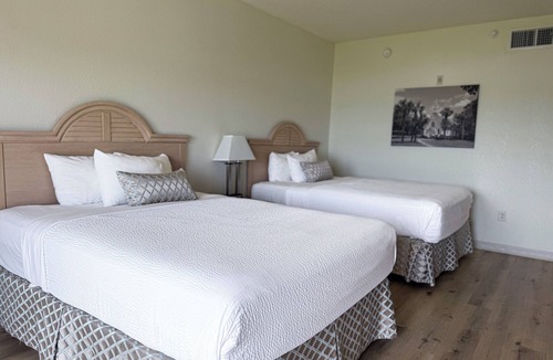 Epworth Acres Hotel | Epworth By The Sea