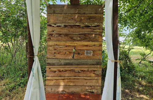 Ambrus Cabin | Equestrian experience and private Nordic bath.