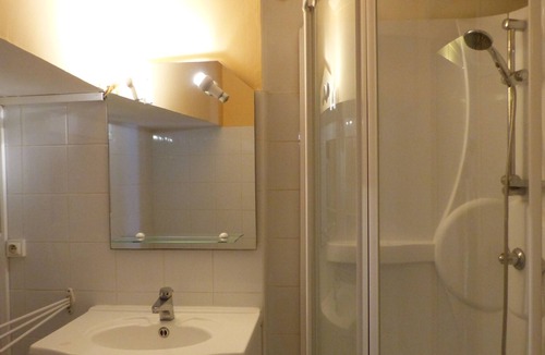 Bastide Saint-Louis Apartment | Equipped studio 24m2 Carcassonne Center Station & Canal