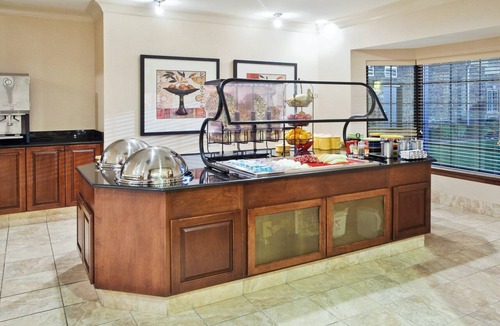 National Hills Apartment | Equipped Studio Near Bush Field Airport | Free Daily Breakfast