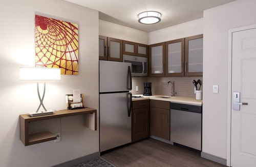 Shelby Township Condo | Equipped Suite | Free Breakfast, 24h Business Center + Seasonal Pool