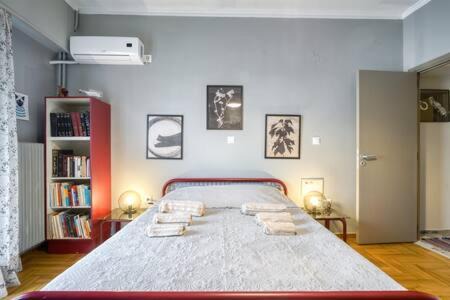 Ampelokipoi Apartment | Erato Art Loft