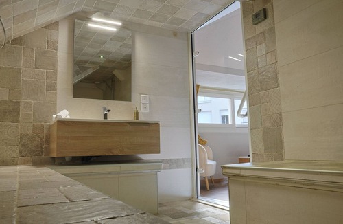 Evreux Hotel | ERAWAN BOUTIQUE HOTEL