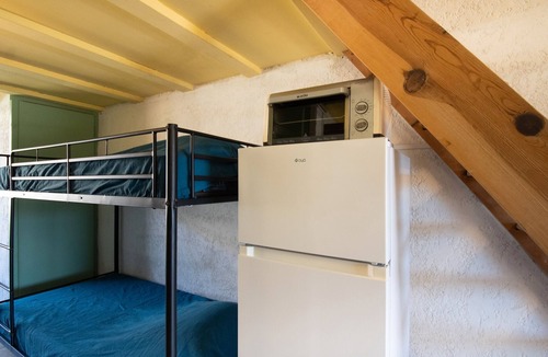 Appietto Apartment | Erbalunga 80m from the Beach – Sea and Mountain View, Private Terrace, Air Conditioning and Wi-Fi