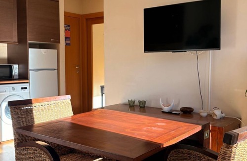 Pla de l'Ermita Apartment | Erdgeschosswohnung Aüt 1 mit privatem Garten in Vall de Boí by Interhome