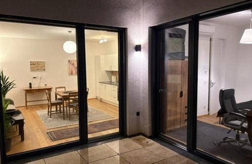 Ottakring Apartment | Erdgeschosswohnung mit Garage und Innenhof - westliches Wien