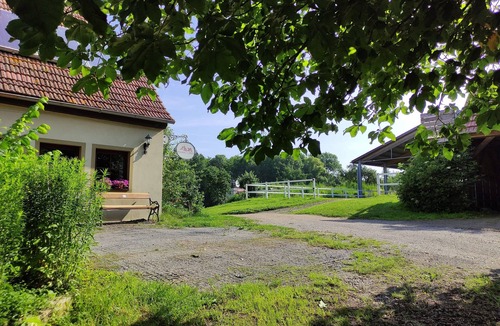 Wiesentheid Apartment | Erdhausapartment West "die Außergewöhnlich und Besondere Unterkunft"