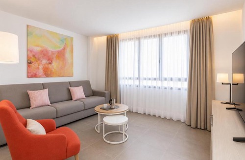 Arrecife Apartment | Ereza Residence 2.4