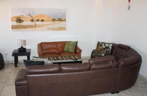 Langstrand House | Erf Three Seven Eight Langstrand Self-Catering