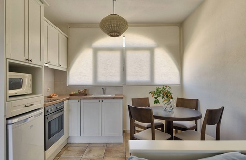Akrotiri House | Erietta Aparthotel