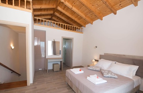 Erikousa Island Apartment | Erikousa Palace Double Suite 6