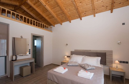 Erikousa Island Apartment | Erikousa Palace Double Suite 4