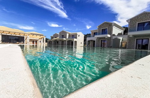 Erikousa Island Apartment | Erikousa Palace Studio 8