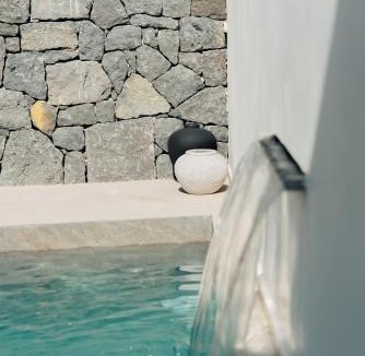 Messaria Villa | Erthā Suites with private pools