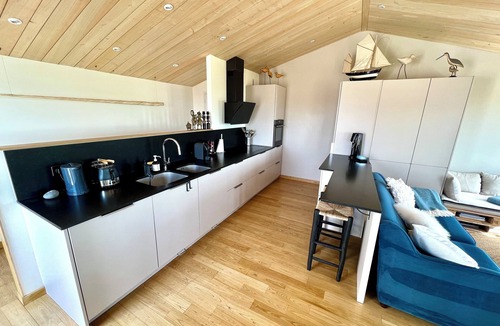 Ile-d'Aix House | Escale Aixoise, vacation home, sea view, sleeps 5