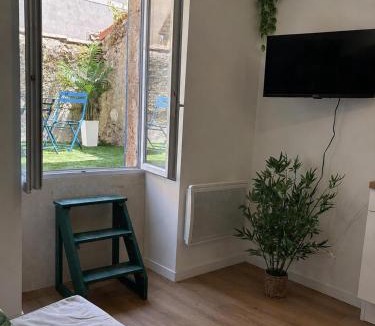 Lectoure Apartment | Escale Tropicale