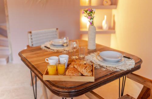 Saint-Victor-sur-Loire Apartment | Escale victorienne suite elegance