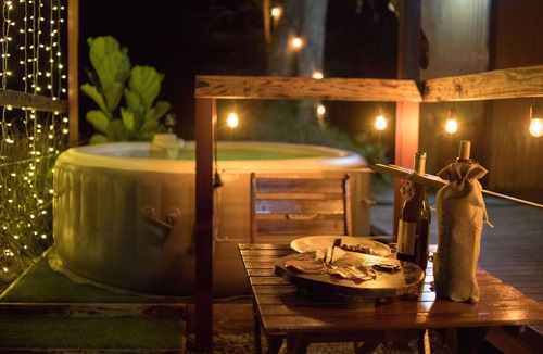Aibonito Hotel | ¡escapada Romántica! Glamping en Burbuja con Jacuzzi Privado Para Dos