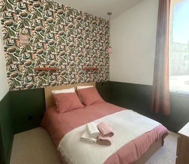 Longue-Jumelles Apartment | Escapade Élégante climatisé