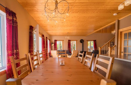 Saint-Cyrille-de-Lessard House | Escapade au chalet - Moment présent