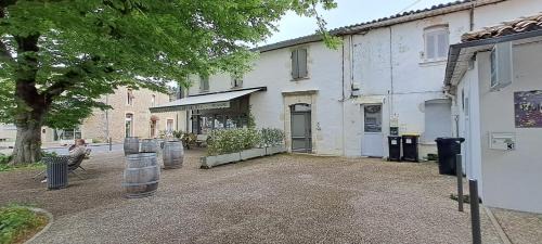 Villandraut Apartment | Escapade cosy - Sauternes & Château à pied