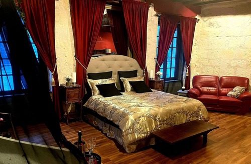Les Roches-l'Eveque Hotel | Escapade Romantique - Gite Historique À Moins D'1h DE Paris