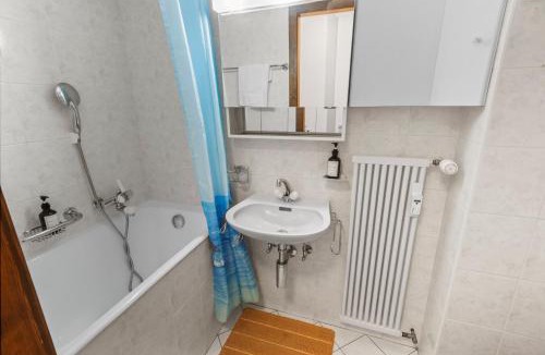 Randogne Apartment | Escapade romantique avec vue, balcon et parking