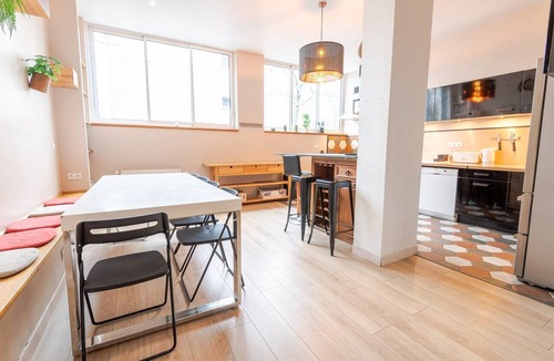 Tours Apartment | Escapade-Room with shared bathroom