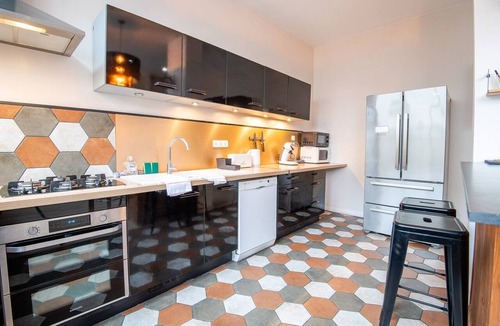 Tours Apartment | Escapade-Room with shared bathroom
