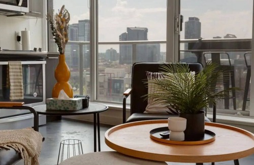 East Village Apartment | Escape in the Sky Studio | Peaceful & Cozy