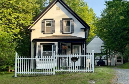 Mount Desert House | Escape the Crowds at MDIs Historic Birthplace
