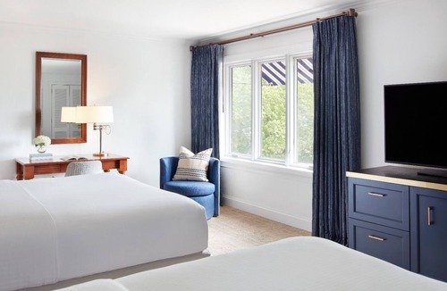 Irvington Hotel | Escape to a Peaceful Room Perfect for Slow, Serene Mornings + Marina & Courtyard