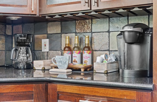 South Fallsburg House | Escape to Luxury - Heated Pool, Hot Tub & Games