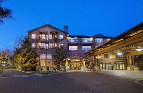Vancouver Hotel | Escape to Our Rustic Hotel w/Private Fireplace, Balcony and Jacuzzi