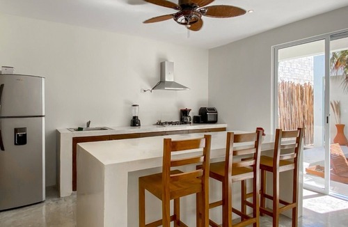 Chemuyil House | Escape to paradise! Jungle villa with climate-control pool,10 min to the beach!