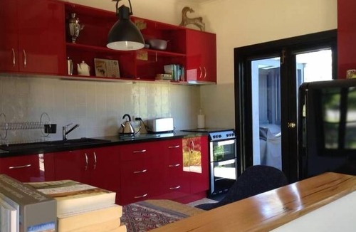 Warburton House | Escape to peaceful Warburton