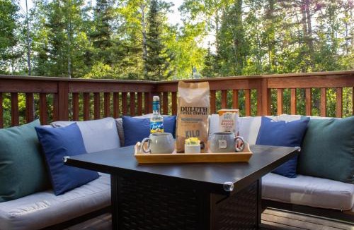 Lutsen House | Escape to “Shared Summit” on Minnesota’s North Shore