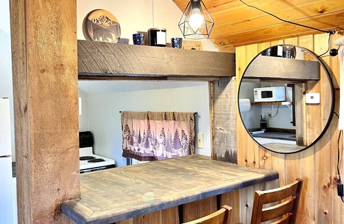 Altmar Cottage | Escape to the lake! Lkfrnt cottage fish/boat/relax. 2 Mins to Salmon River