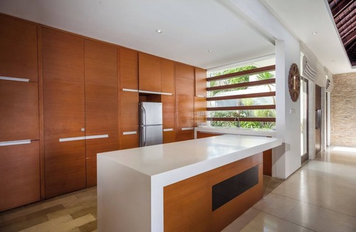 Batubelig House | Escape to your spacious Bali villa with pool and dedicated butler.